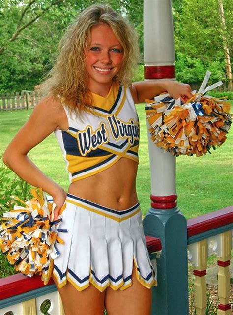 Hot Nude Cheerleader XXX Porn Pics